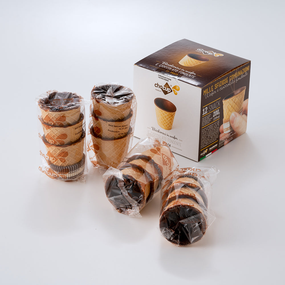 食べられるチョコのカップ「チョカップ」コーヒーやミルクを入れて