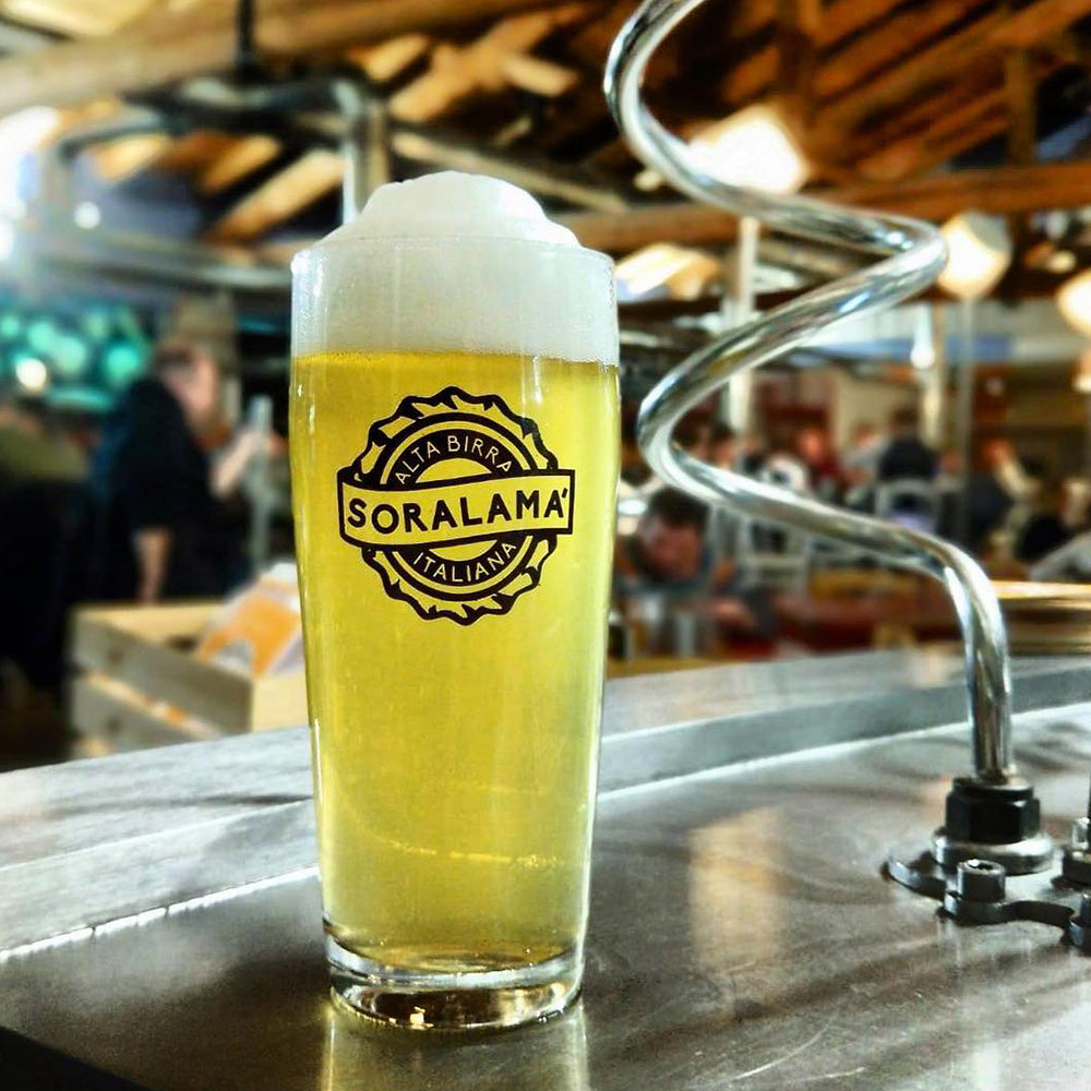 イタリアクラフトビール 期待通りのドライラガー「SLURP」