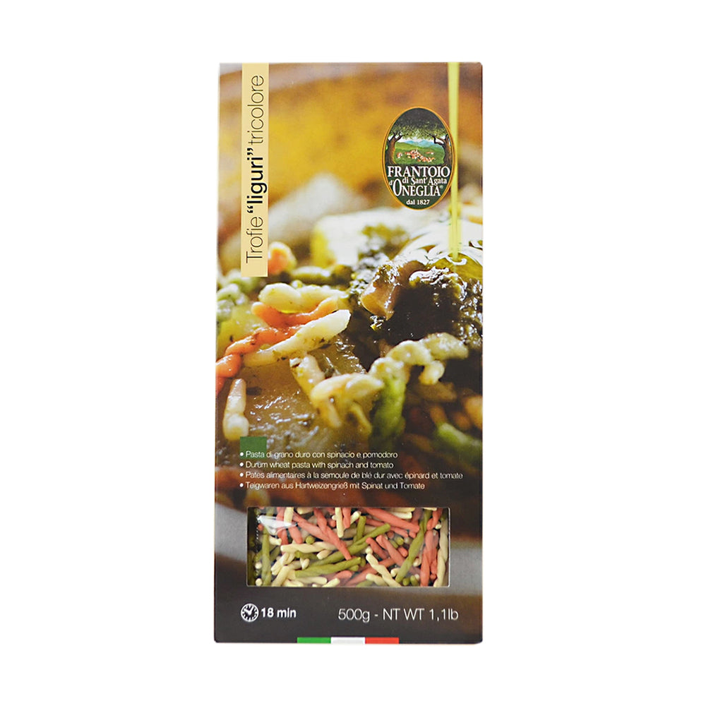 伝統的なイタリアンショートパスタのトロフィエ